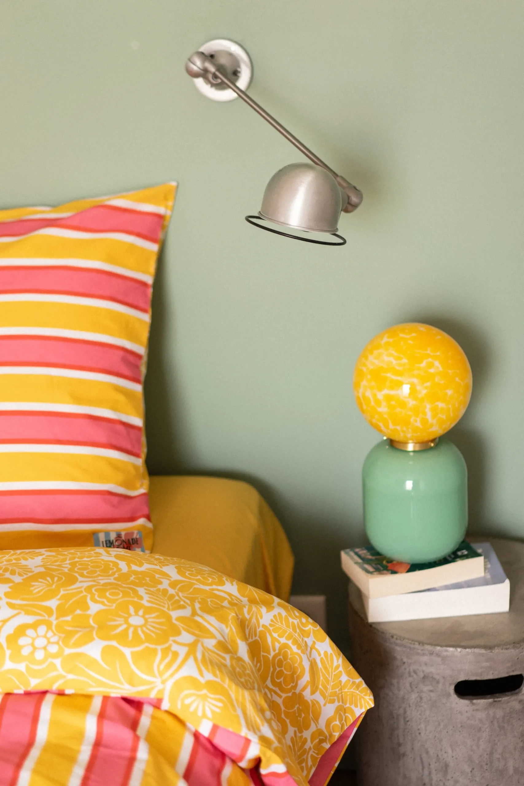 LAMPE MILO GREEN