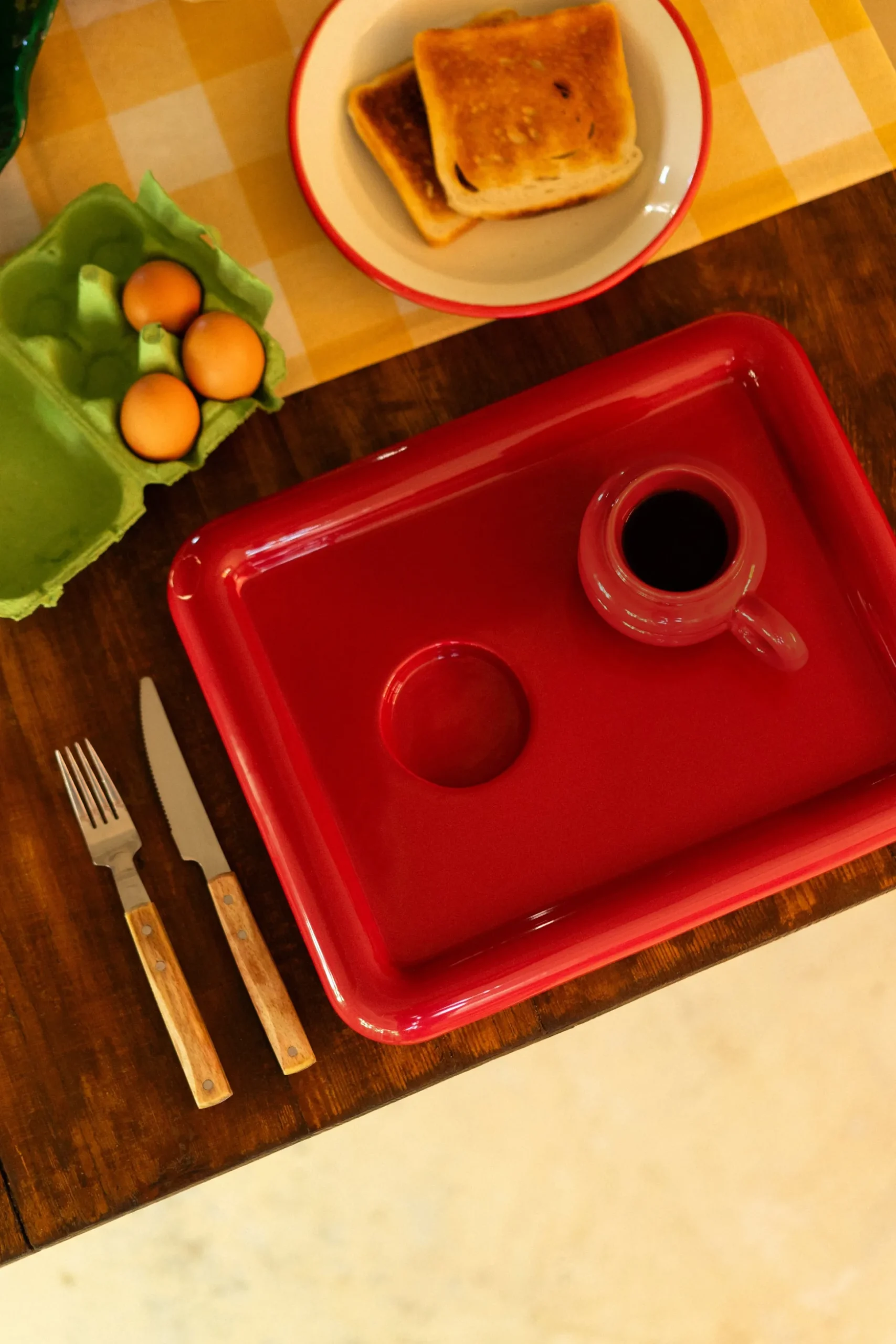 PLATEAU CARRE CONNOR ROUGE