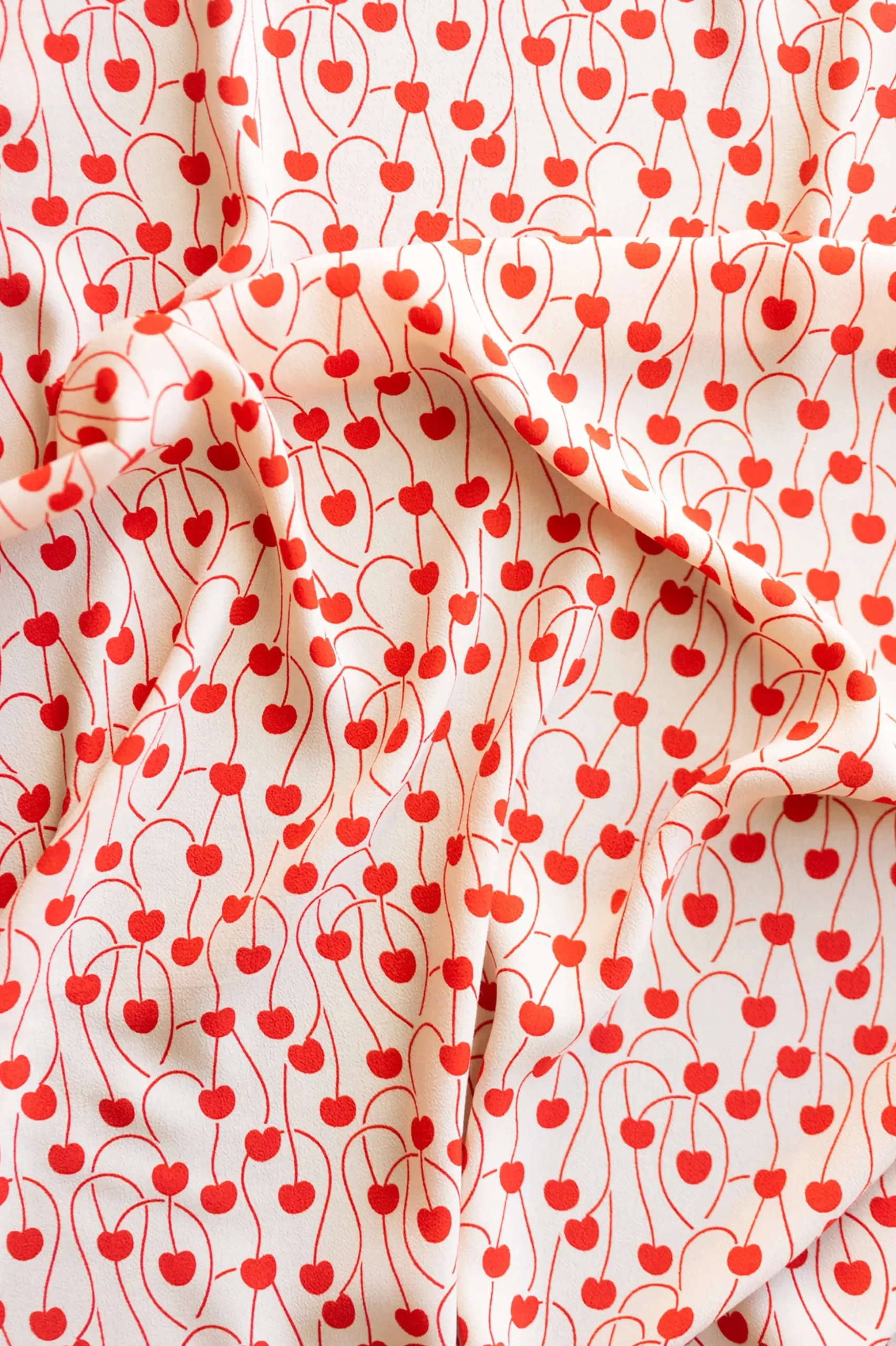 TISSU ECRU CERISES